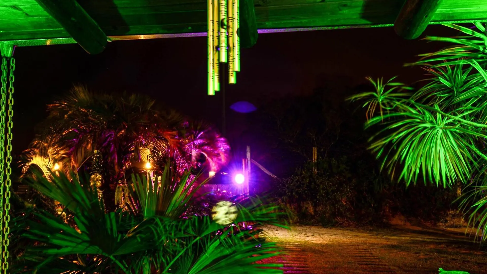 Bangalo House - Praia Do Rosa Sc