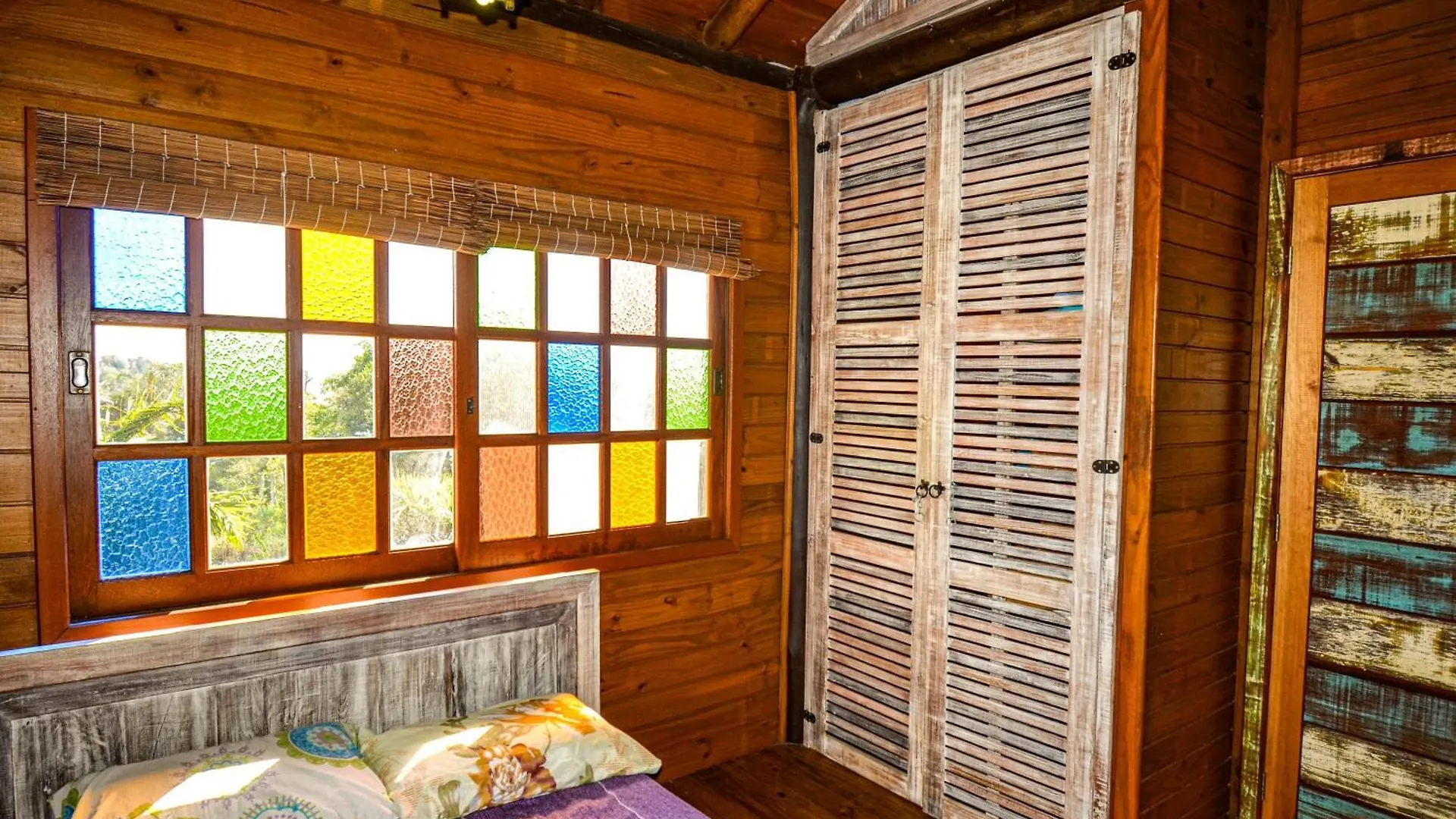 Zajazd Bangalo House - Praia Do Rosa Sc